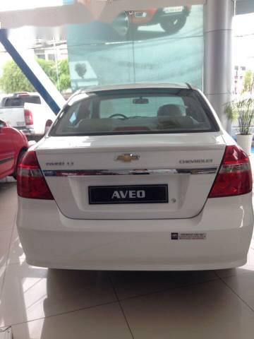 Chevrolet Aveo 2018 - Cần bán Chevrolet Aveo sản xuất 2018, màu trắng