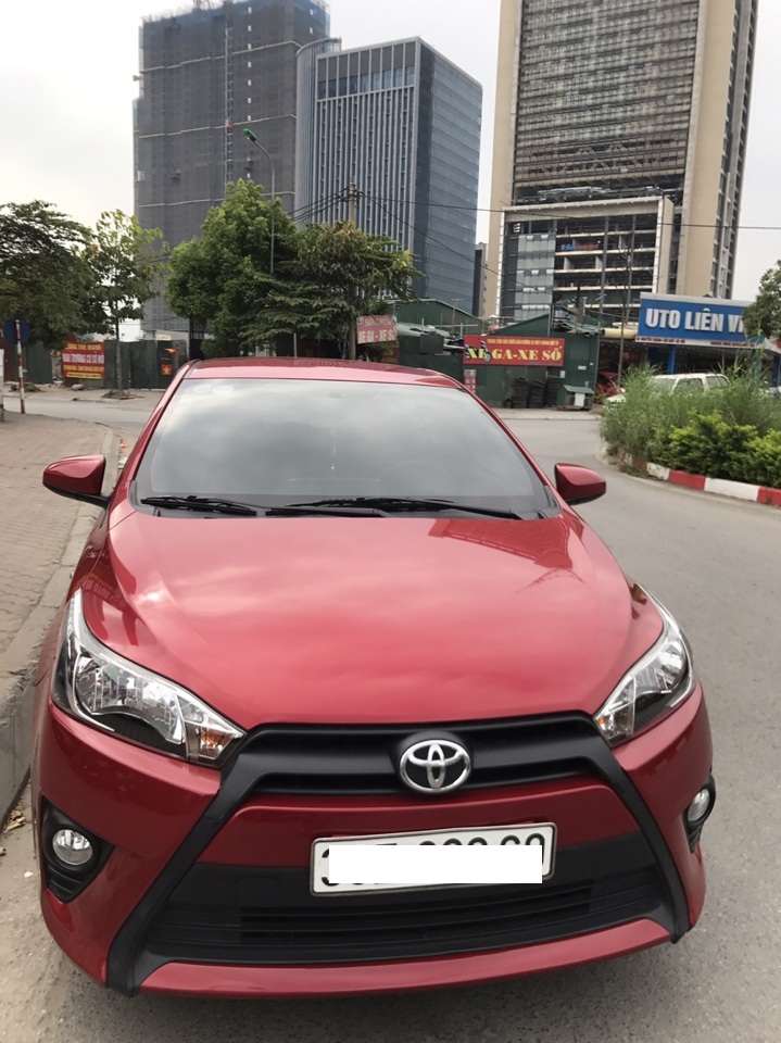 Toyota Yaris E 2016 - Toyota Yaris màu đỏ xe nhập khẩu sản xuất 2016, xe một chủ từ đầu, đi hơn 1 vạn xịn mới 99.9%