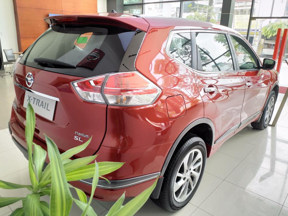 Nissan X trail 2.0 Sl Premium 2018 - Cần bán xe Nissan X trail 2.0 sl premium sản xuất 2018, màu đỏ