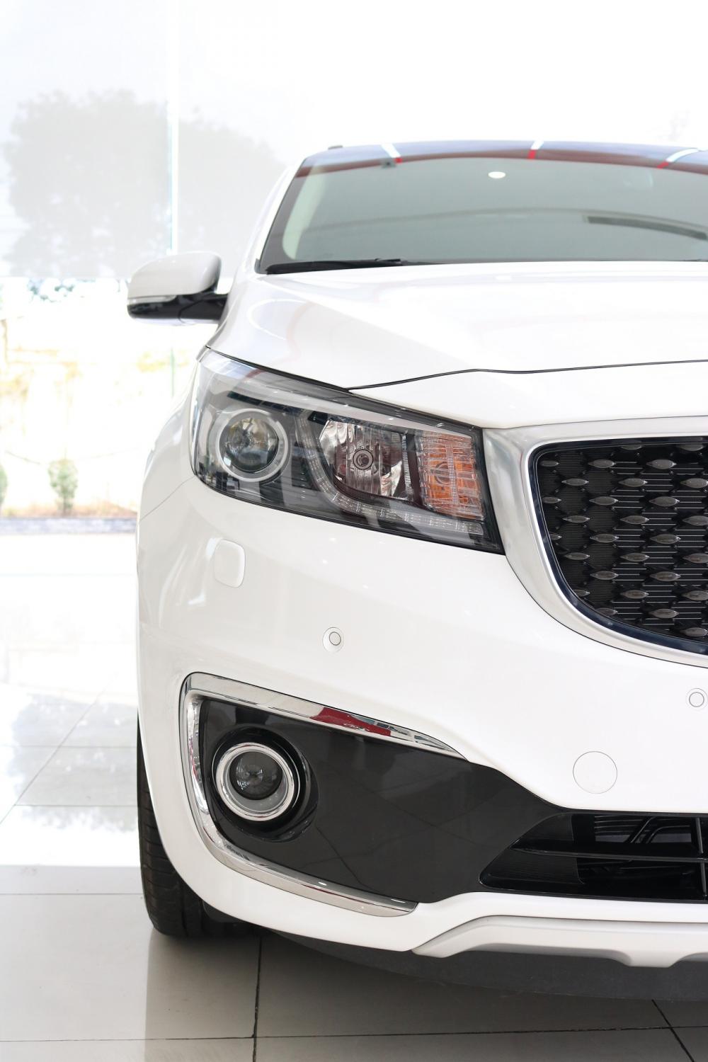 Kia Sedona Gat  2018 - Bán ô tô Kia Sedona Gat đời 2018, màu trắng