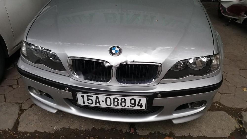 BMW 3 Series 318i 2005 - Cần bán lại xe BMW 3 Series 318i sản xuất 2005, màu bạc, xe nhập chính chủ, giá 320tr