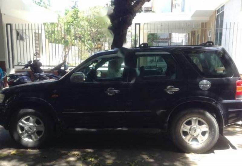 Ford Escape XLT 3.0 AT 2005 - Bán Ford Escape XLT 3.0 AT sản xuất 2005, màu đen  