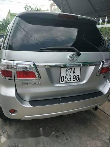 Toyota Fortuner 2009 - Cần bán Toyota Fortuner 2009, màu bạc, 650tr