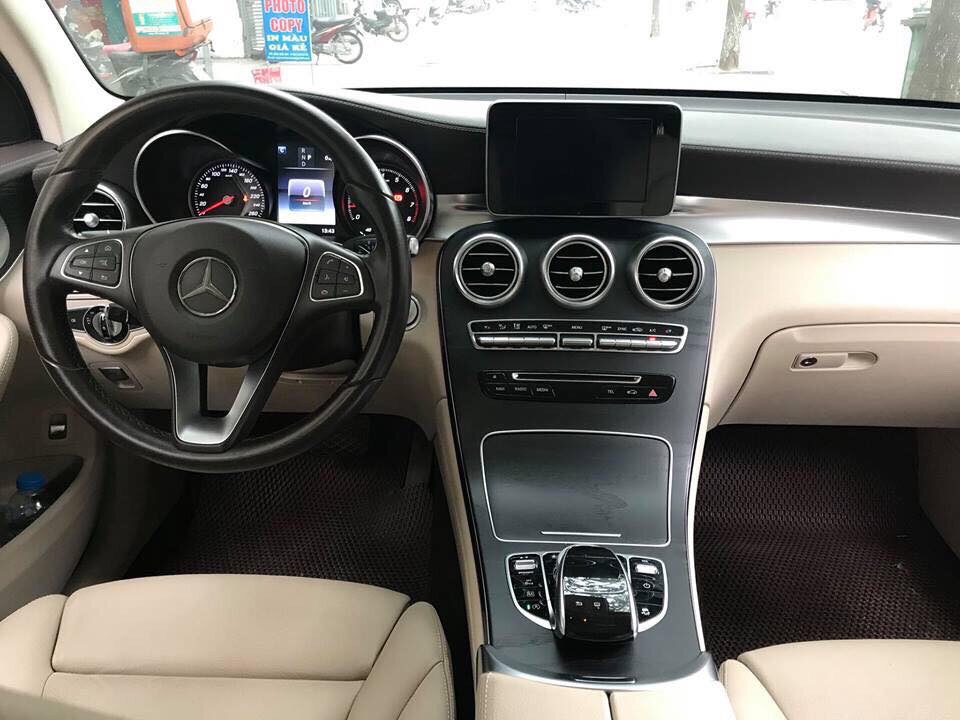 Mercedes-Benz Smart  GLC300 AMG 2016 - Lên sóng siêu phẩm Mercedes GLC300 2016 AMG màu trắng zin cực chất hiếm nhất