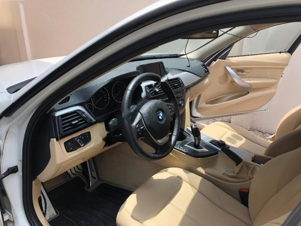 BMW 3 Series 328i 2012 - Cần bán BMW 3 Series 328i đời 2012, màu trắng, xe nhập