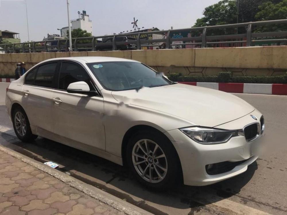 BMW 3 Series 320i 2012 - Bán BMW 3 Series 320i đời 2012, màu trắng, xe nhập  