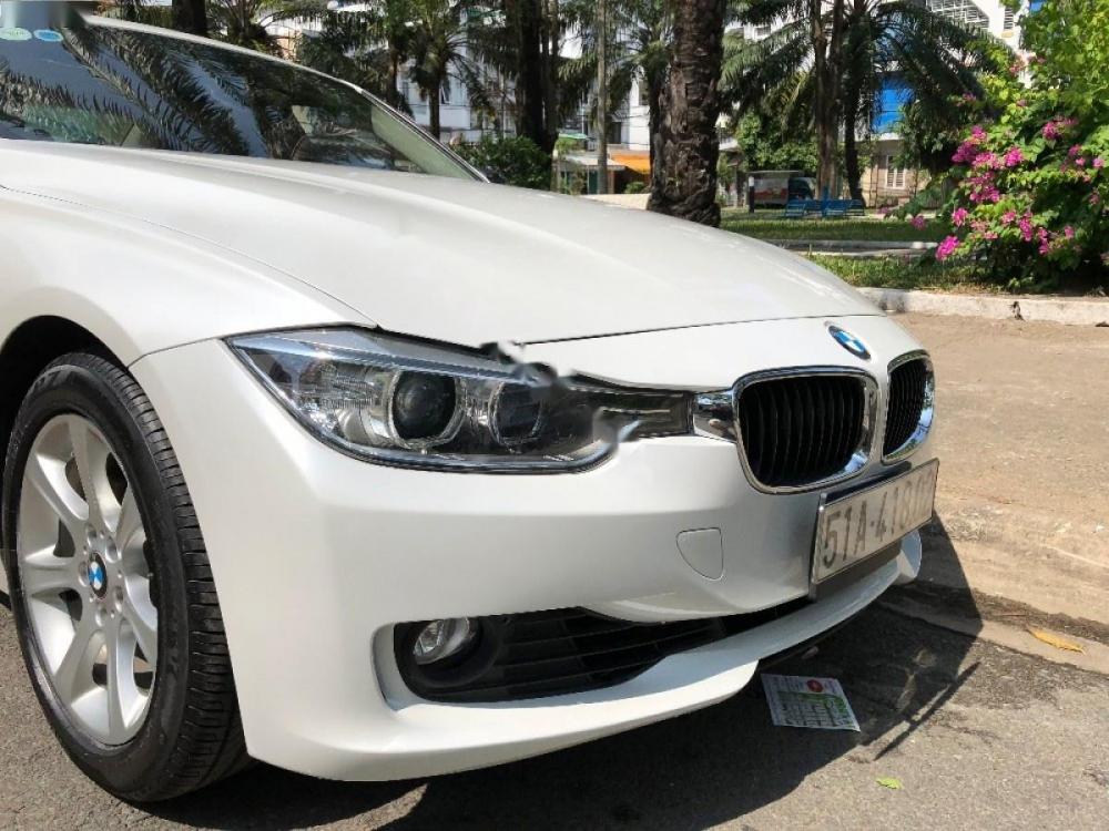 BMW 3 Series 328i 2012 - Cần bán BMW 3 Series 328i đời 2012, màu trắng, xe nhập