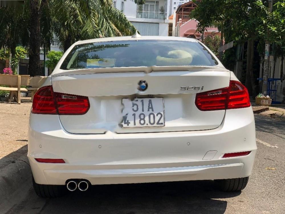 BMW 3 Series 328i 2012 - Cần bán BMW 3 Series 328i đời 2012, màu trắng, xe nhập