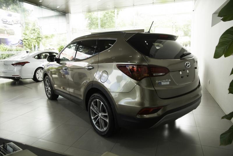 Hyundai Santa Fe 4WD   2018 - Hyundai BRVT-Bán Hyundai Santa Fe 4WD - Dầu -- 2018, màu vàng cát-- giao xe ngay