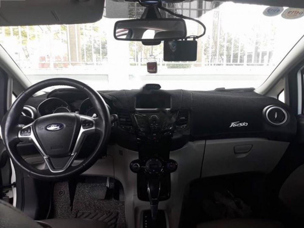 Ford Fiesta Titanium 1.5 AT 2016 - Cần bán Ford Fiesta Titanium 1.5 AT 2016, màu trắng chính chủ giá cạnh tranh