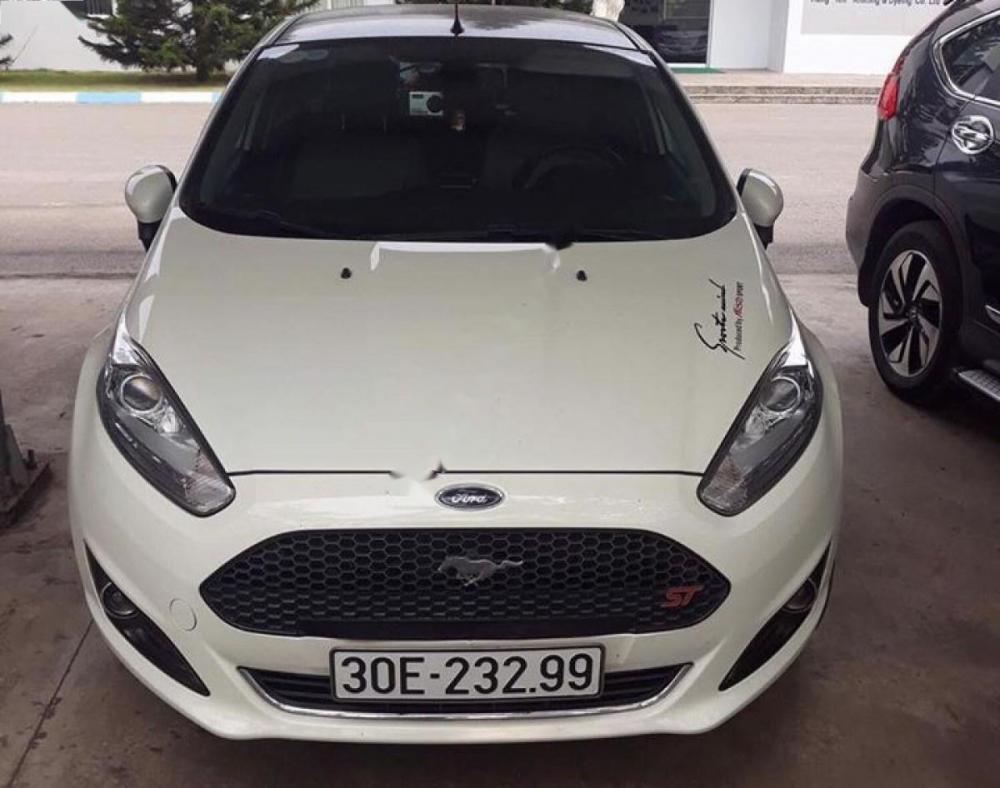 Ford Fiesta Titanium 1.5 AT 2016 - Cần bán Ford Fiesta Titanium 1.5 AT 2016, màu trắng chính chủ giá cạnh tranh