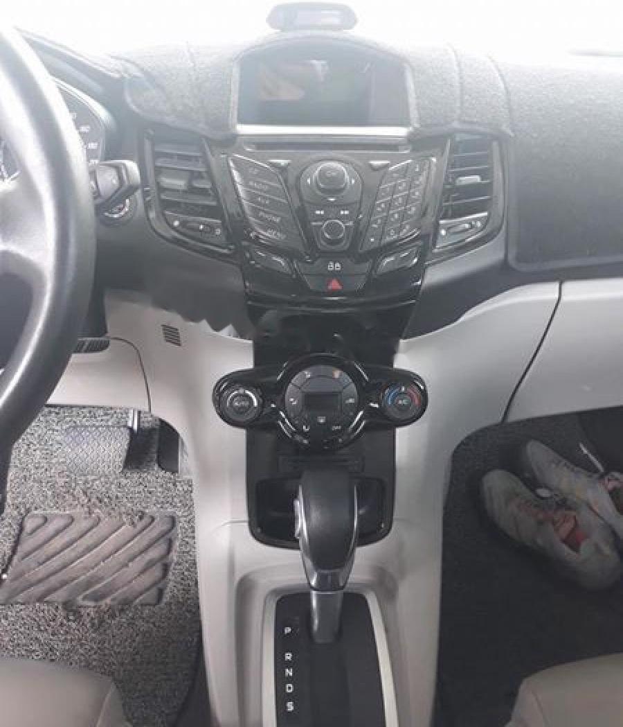 Ford Fiesta Titanium 1.5 AT 2016 - Cần bán Ford Fiesta Titanium 1.5 AT 2016, màu trắng chính chủ giá cạnh tranh