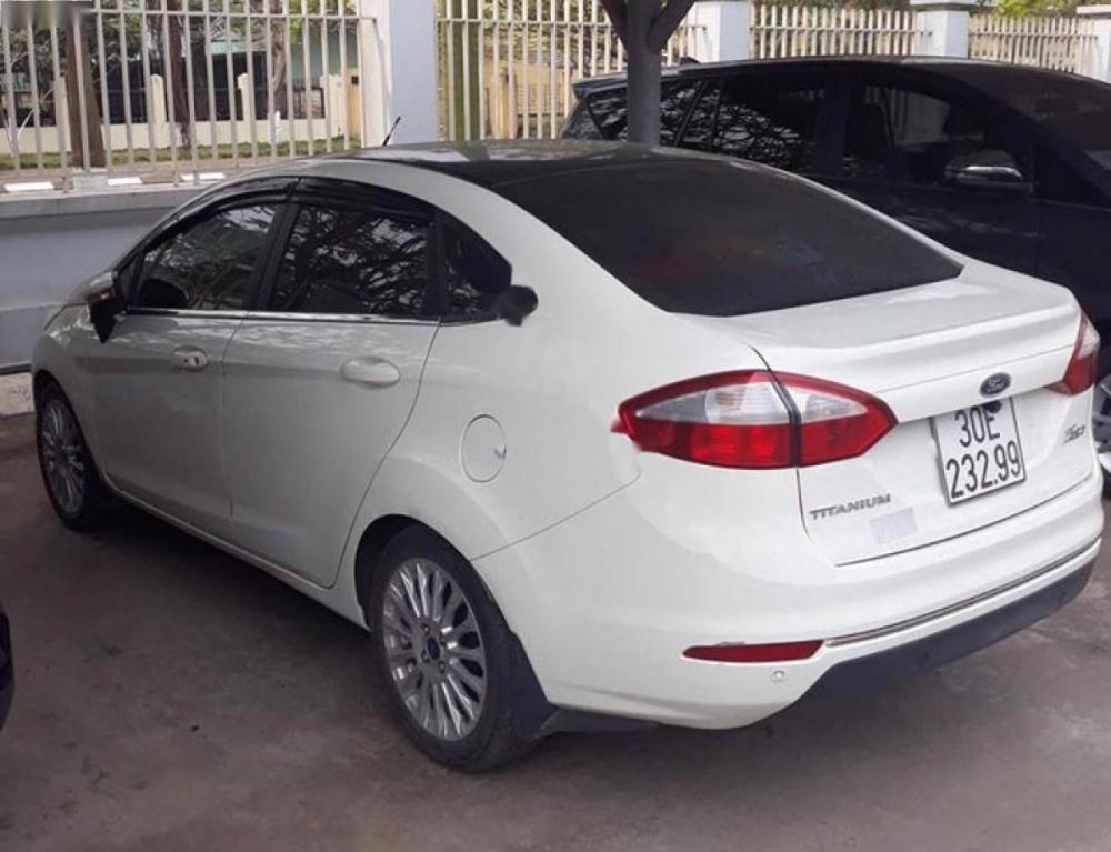 Ford Fiesta Titanium 1.5 AT 2016 - Cần bán Ford Fiesta Titanium 1.5 AT 2016, màu trắng chính chủ giá cạnh tranh