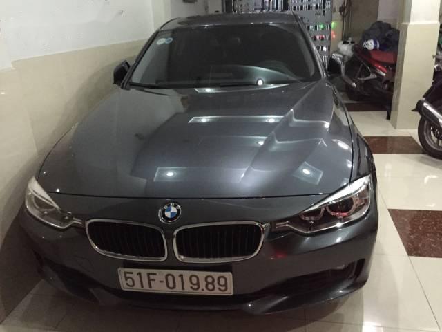 BMW 3 Series  320i  2014 - Cần bán lại xe BMW 3 Series 320i năm 2014, màu bạc