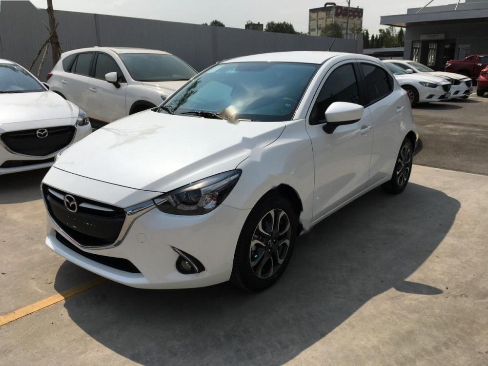 Mazda 2 1.5 AT 2018 - Cần bán Mazda 2 1.5 AT năm 2018, màu trắng giá cạnh tranh