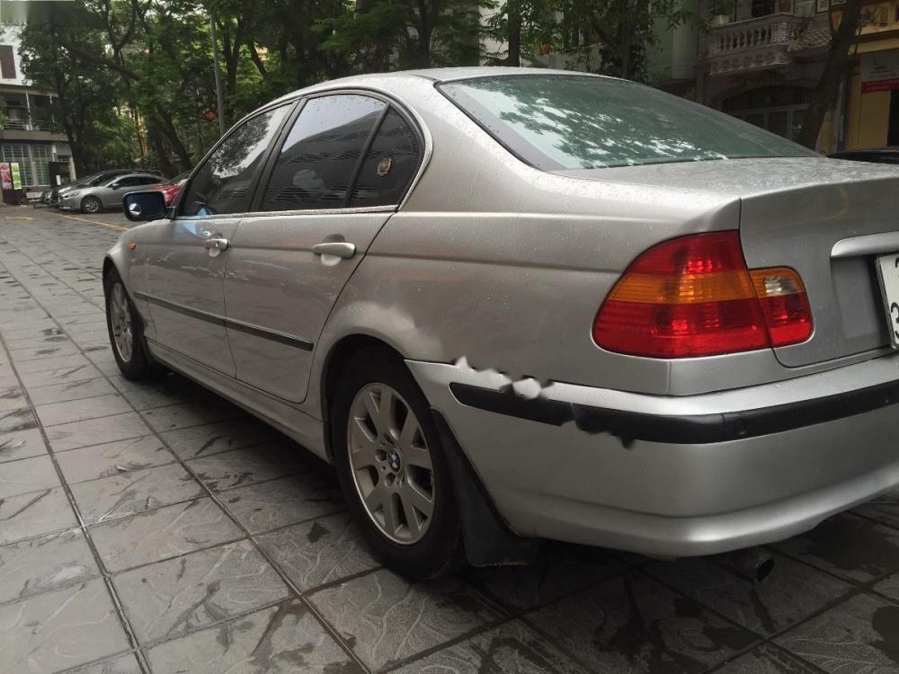 BMW 3 Series 318i 2004 - Chính chủ bán BMW 3 Series 318i đời 2004, màu bạc