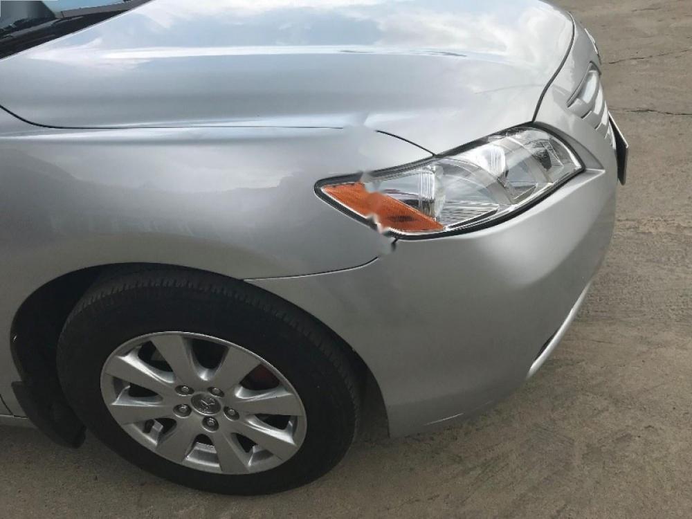 Toyota Camry 2008 - Cần bán gấp Toyota Camry đời 2008, màu bạc, nhập khẩu nguyên chiếc, 765 triệu