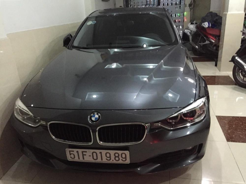 BMW 3 Series 320i 2014 - Cần bán xe BMW 3 Series 320i đời 2014, màu xám, xe nhập