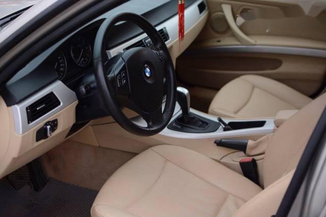 BMW 3 Series 320i  2008 - Cần bán gấp BMW 3 Series 320i đời 2008, màu bạc giá cạnh tranh