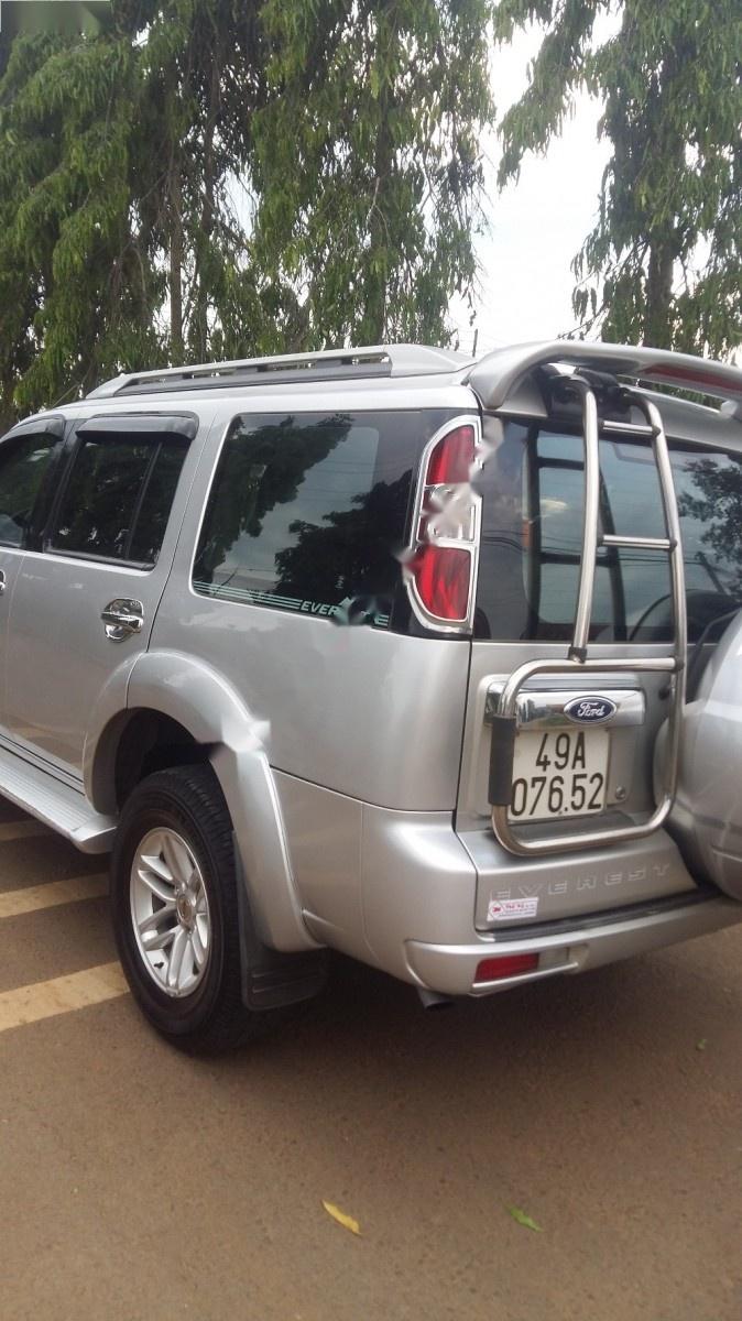 Ford Everest 2009 - Bán Ford Everest đời 2009, màu bạc, 475 triệu