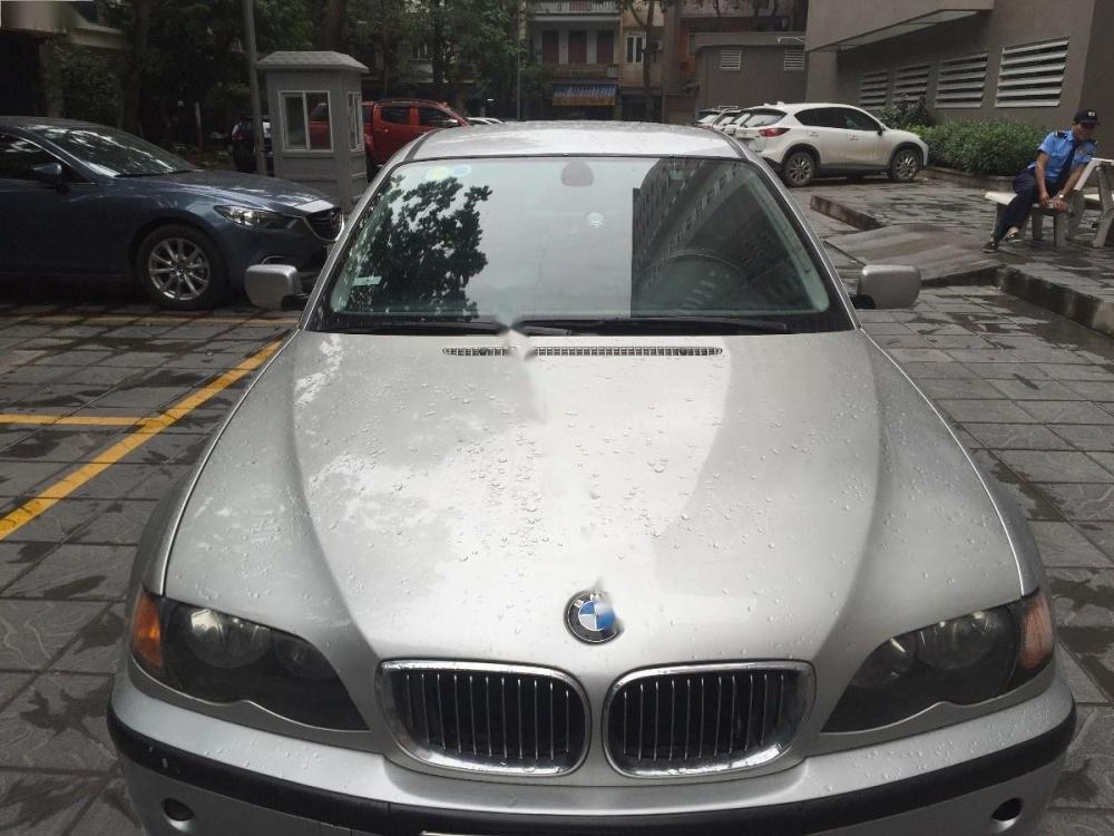 BMW 3 Series 318i 2004 - Chính chủ bán BMW 3 Series 318i đời 2004, màu bạc