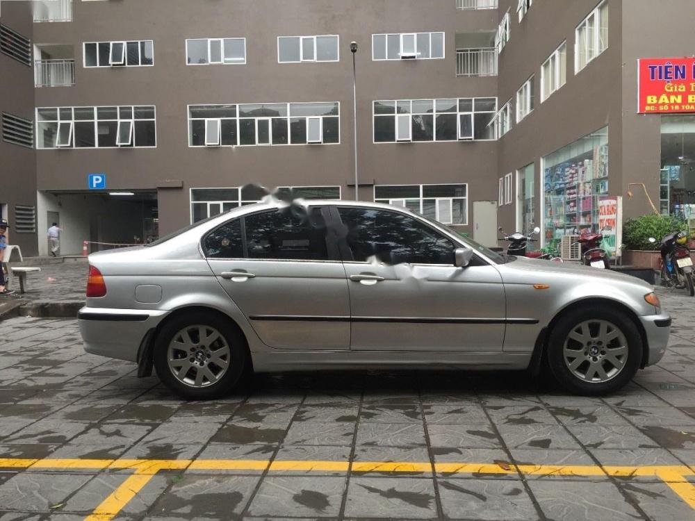 BMW 3 Series 318i 2004 - Chính chủ bán BMW 3 Series 318i đời 2004, màu bạc