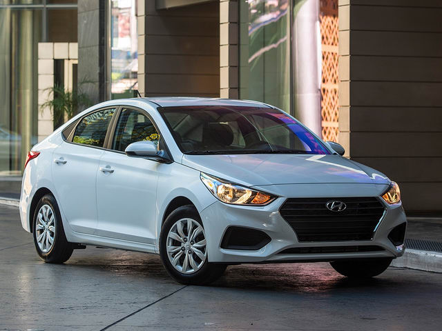 Hyundai Accent 2018 - " Cực sốc" Đã có giá xe Accent 2018 tại Đà Nẵng, siêu đẹp, góp 90%xe, LH Ngọc Sơn: 0911.377.773