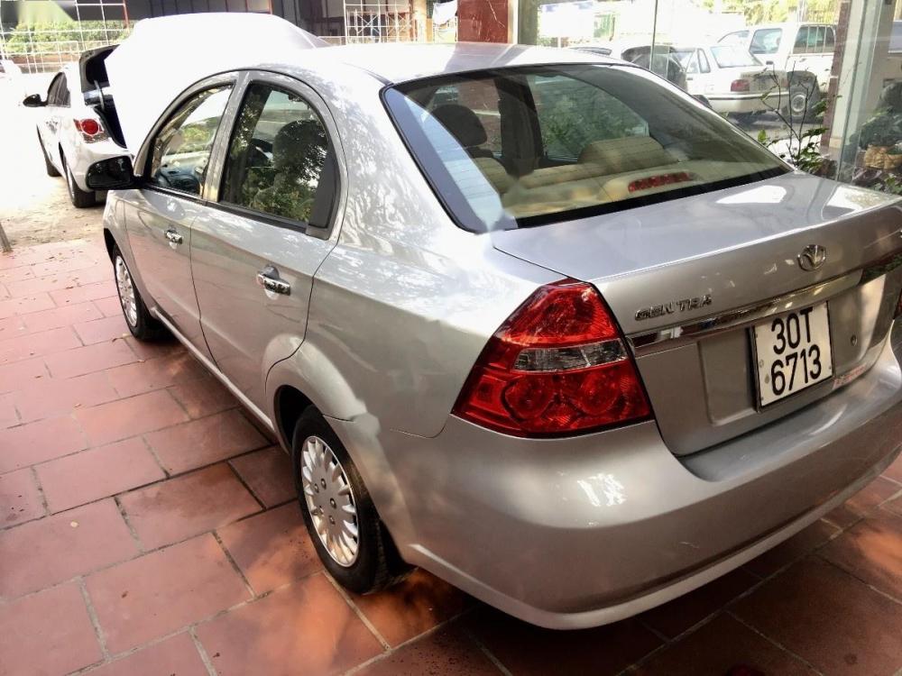 Daewoo Gentra SX 1.5 MT 2009 - Bán xe Daewoo Gentra đời 2009, màu bạc chính chủ