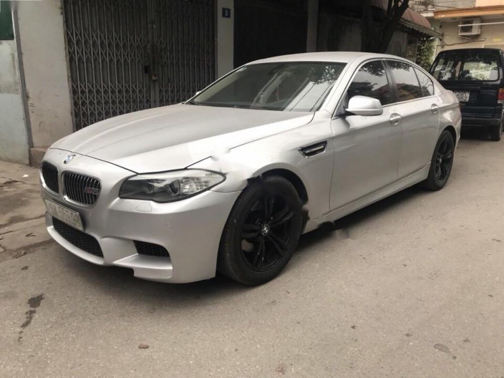 BMW 5 Series 523i 2010 - Cần bán gấp BMW 5 Series 523i năm sản xuất 2010, màu bạc, nhập khẩu chính chủ, giá cạnh tranh