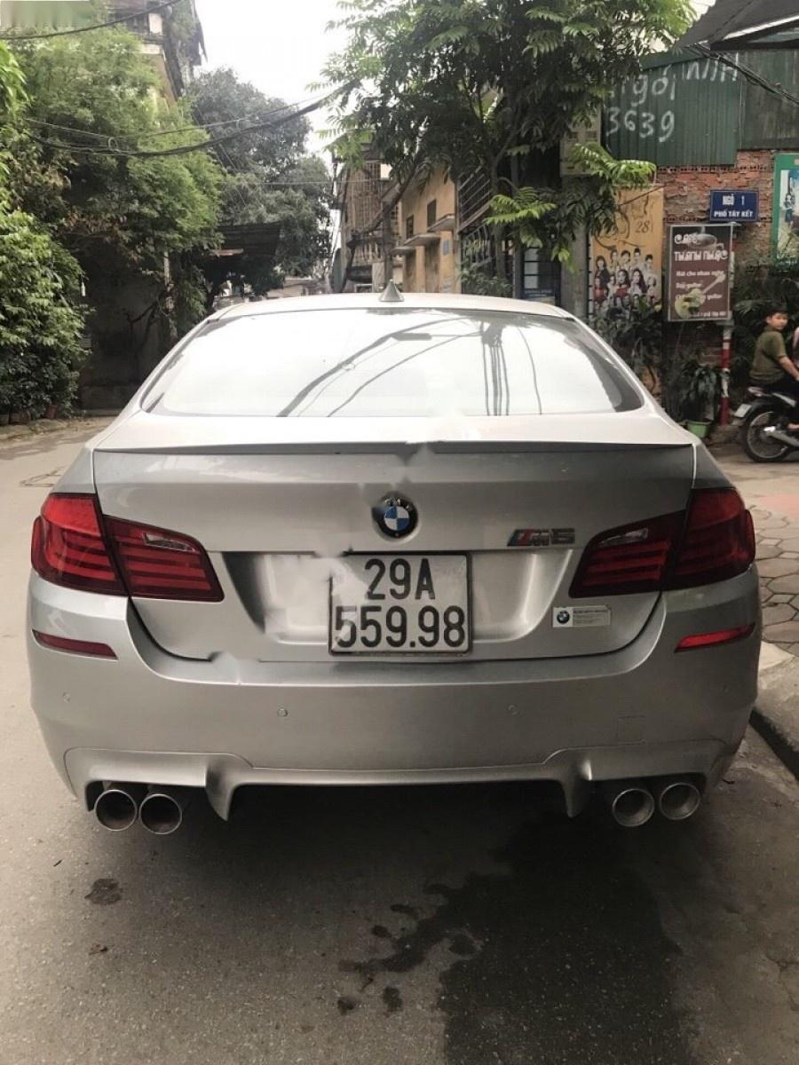 BMW 5 Series 523i 2010 - Cần bán gấp BMW 5 Series 523i năm sản xuất 2010, màu bạc, nhập khẩu chính chủ, giá cạnh tranh