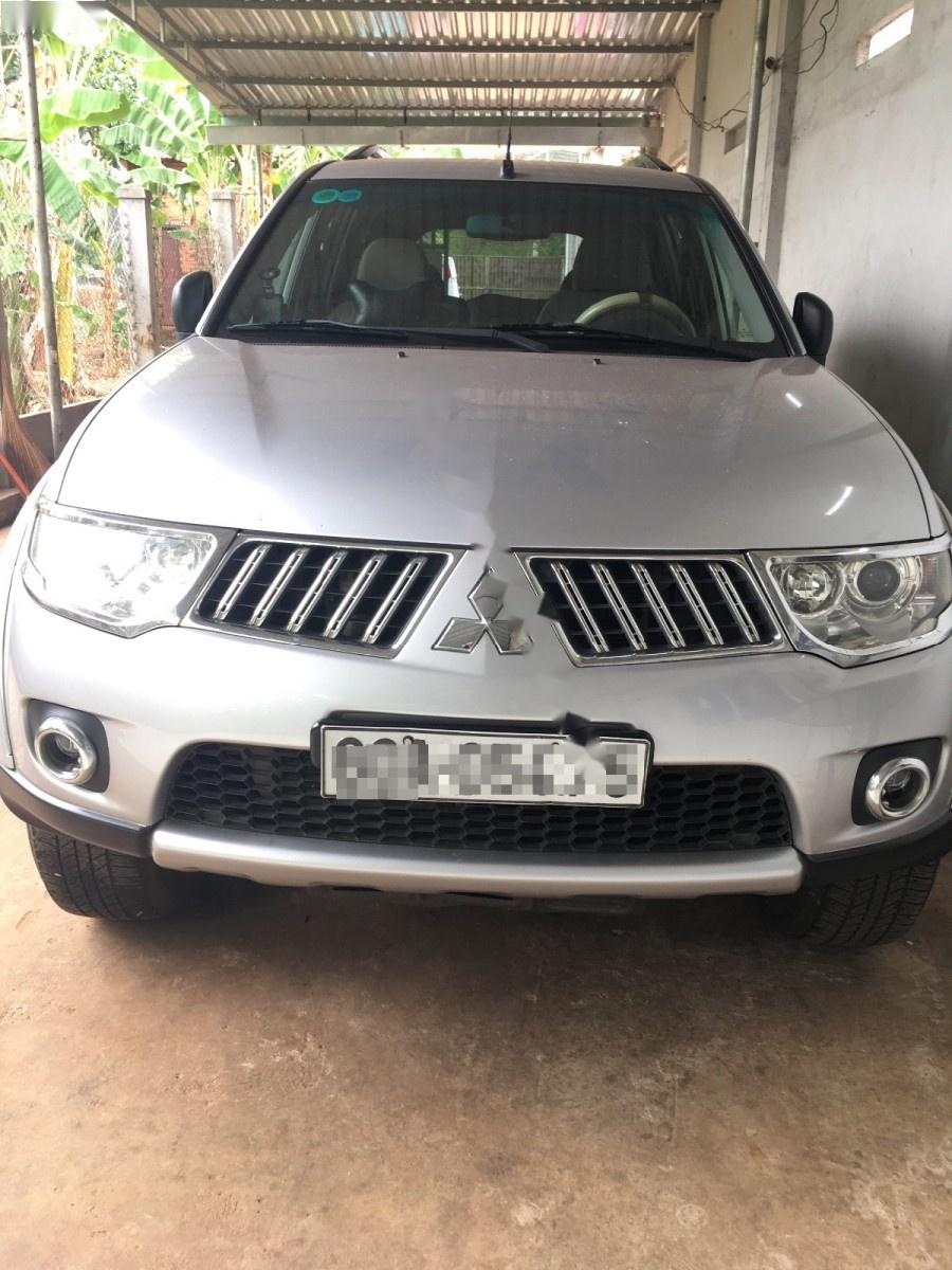 Mitsubishi Pajero Sport D 4x4 MT 2012 - Chính chủ bán Mitsubishi Pajero Sport D 4x4 MT đời 2012, màu bạc