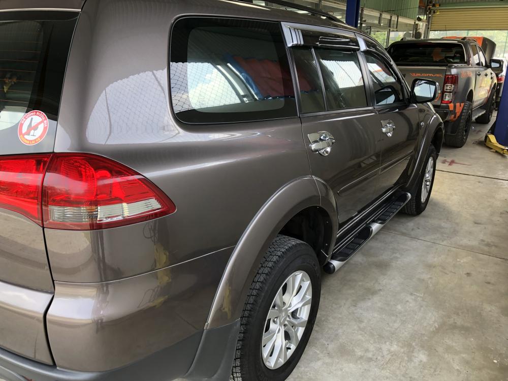 Mitsubishi Pajero Sport AT 4x2 2016 - Bán xe Mitsubishi Pajero Sport AT 4x2 sản xuất năm 2016, màu nâu xe gia đình