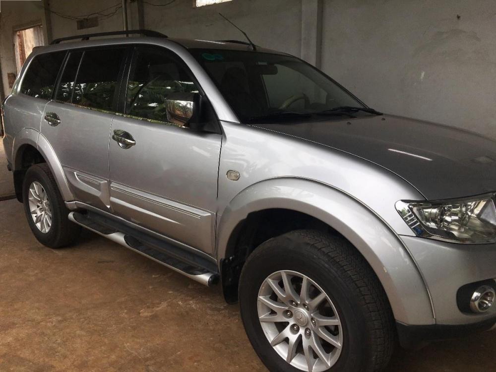 Mitsubishi Pajero Sport D 4x4 MT 2012 - Chính chủ bán Mitsubishi Pajero Sport D 4x4 MT đời 2012, màu bạc