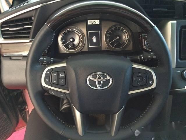 Toyota Innova 2018 - Bán Toyota Innova sản xuất năm 2018, màu xám, giá tốt