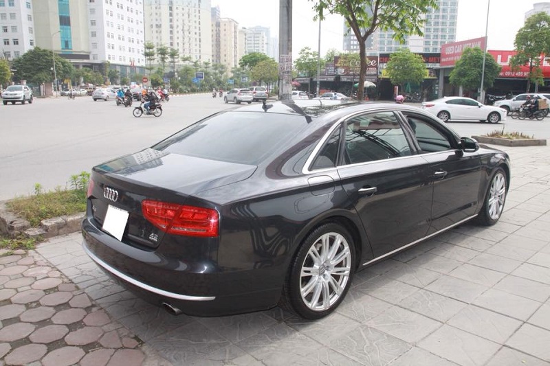 Audi A8 4.2 Quattro 2010 - Bán xe Audi A8 4.2 Quattro, SX 2010, đăng kí 2011, màu xanh, nhập nguyên chiếc tại Đức