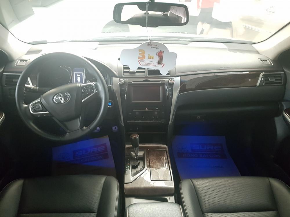 Toyota Camry 2.5Q 2015 - Bán xe gia đình số tự động Camry 2.5Q 2015, odo 22800 km