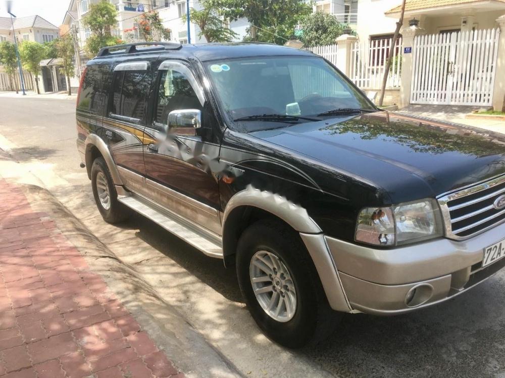 Ford Everest 2.5L 4x2 MT 2005 - Cần bán gấp Ford Everest 2.5L 4x2 MT đời 2005, màu đen 