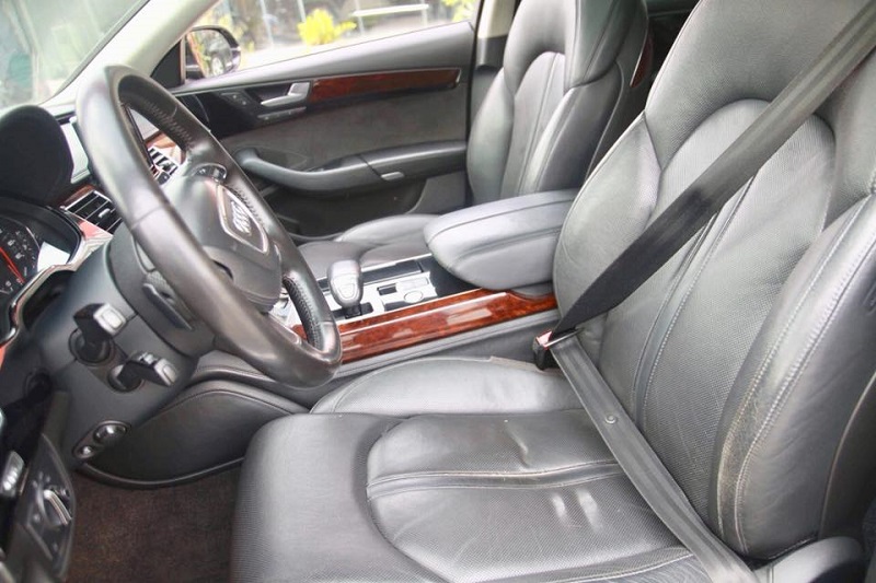 Audi A8 4.2 Quattro 2010 - Bán xe Audi A8 4.2 Quattro, SX 2010, đăng kí 2011, màu xanh, nhập nguyên chiếc tại Đức