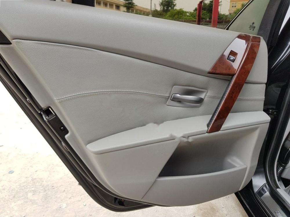 BMW 5 Series 525i 2005 - Cần bán BMW 5 Series 525i năm 2005, màu đen, nhập khẩu nguyên chiếc