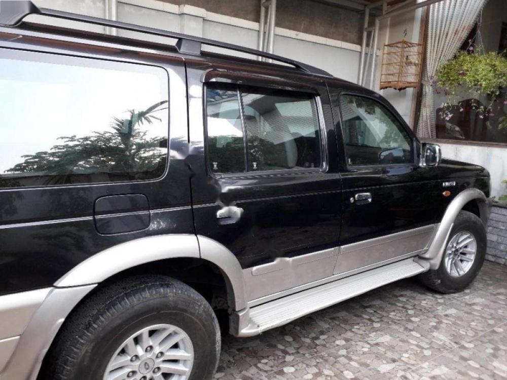 Ford Everest 2006 - Chính chủ cần bán lại xe Ford Everest đời 2006, màu đen