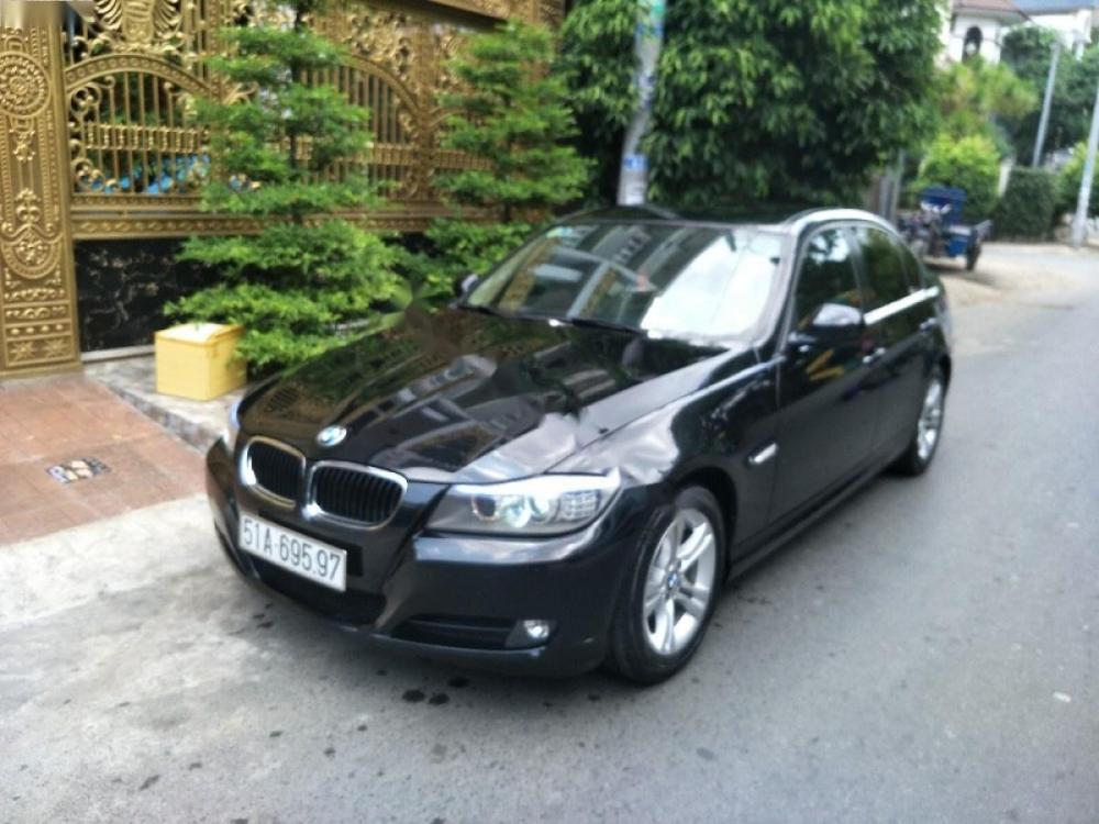 BMW 3 Series 320i 2010 - Bán BMW 3 Series 320i sản xuất năm 2010, màu đen, xe nhập