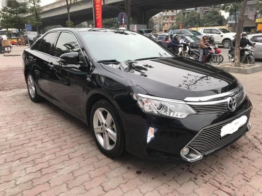 Toyota Camry 2.5Q 2017 - Bán Toyota Camry 2.5Q 2017, màu đen như mới