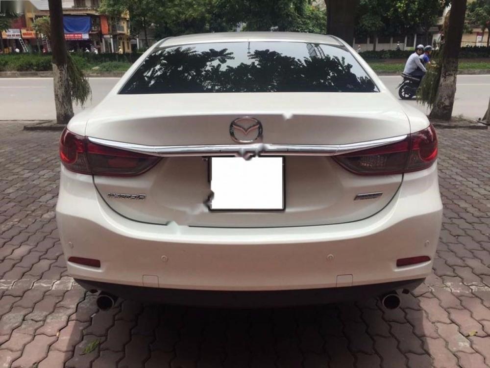 Mazda 6 2.0AT 2016 - Cần bán lại xe Mazda 6 2.0AT đời 2016, màu trắng đẹp như mới