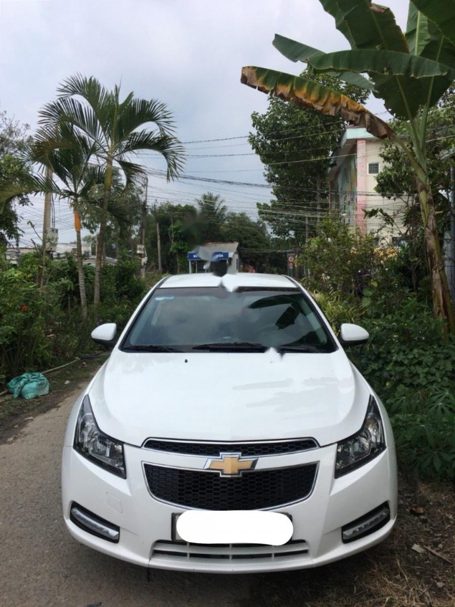 Chevrolet Cruze 2011 - Cần bán Chevrolet Cruze đời 2011, máy 1.6, màu trắng