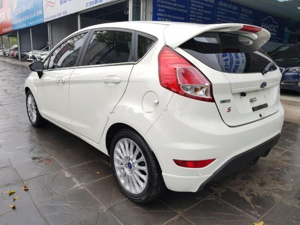 Ford Fiesta 1.0AT 2017 - Bán Ford Fiesta 1.0AT năm 2017, màu trắng chính chủ, giá chỉ 538 triệu