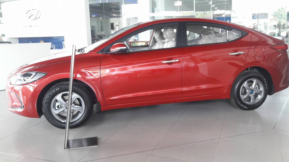 Hyundai Elantra 1.6MT 2018 - Bán Hyundai Elantra 2018, chỉ với 200 triệu