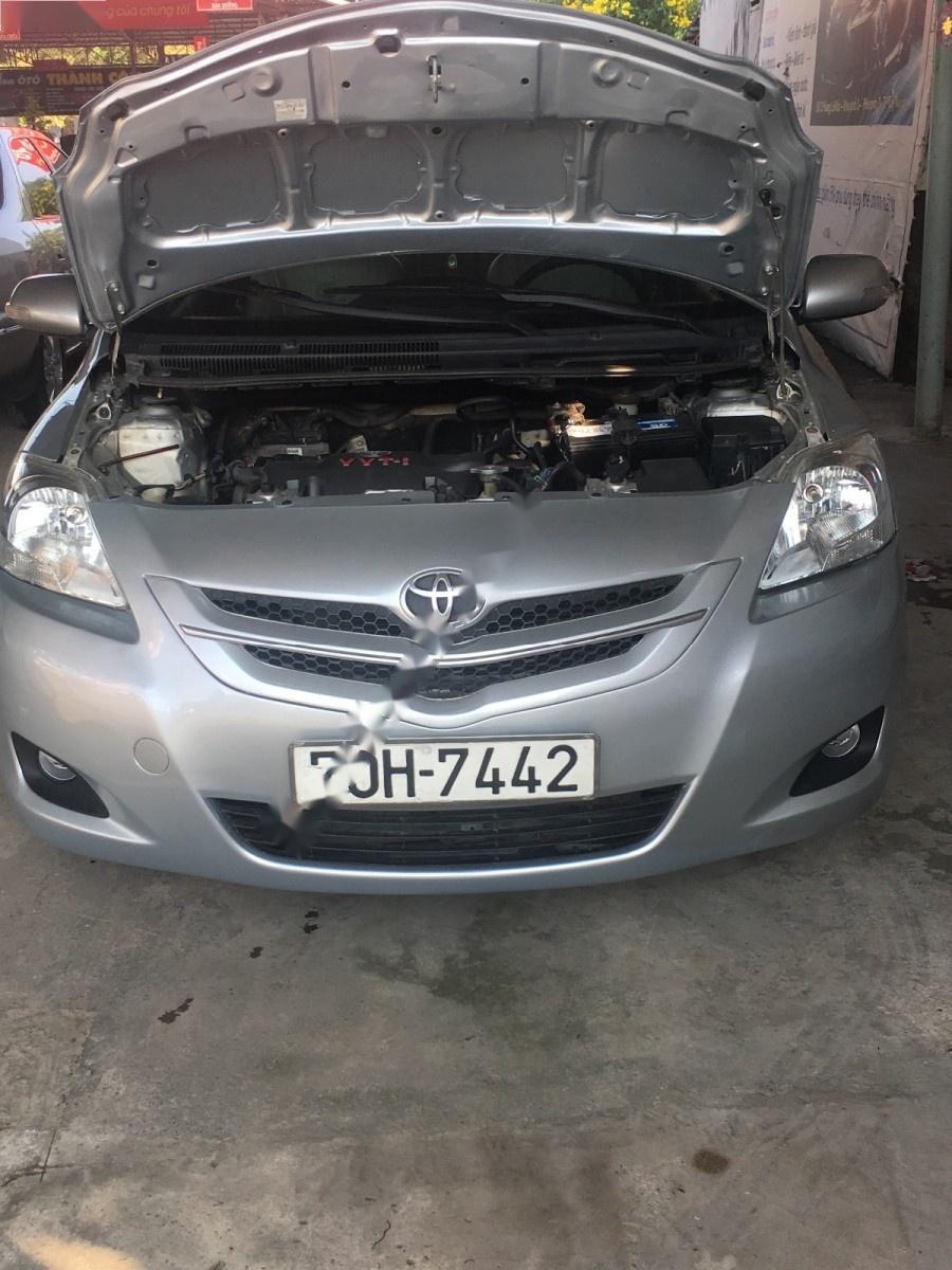 Toyota Vios E 2007 - Cần bán lại xe Toyota Vios E đời 2007, màu bạc số tự động, giá chỉ 319 triệu