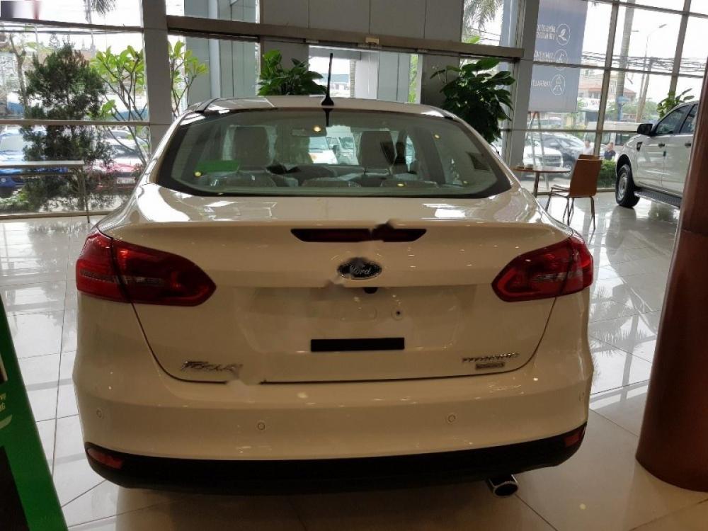 Ford Focus 2018 - Bán Ford Focus năm sản xuất 2018, màu trắng