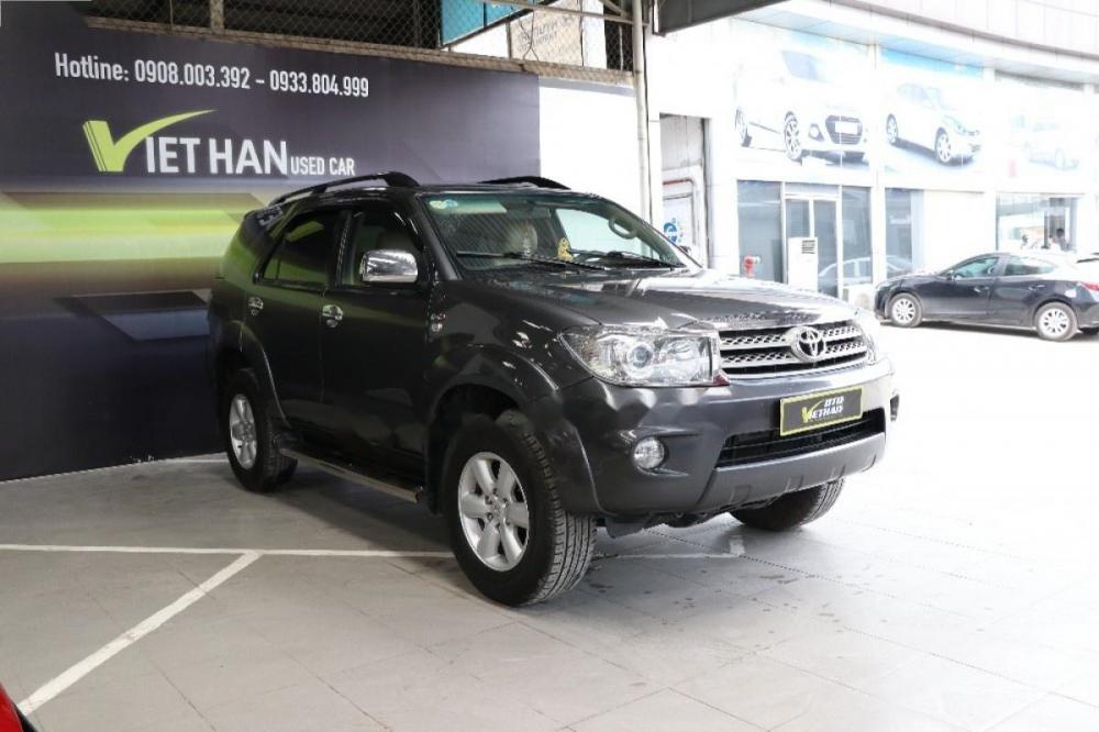 Toyota Fortuner 2.5MT 2010 - Bán ô tô Toyota Fortuner 2.5MT đời 2010, màu xám 