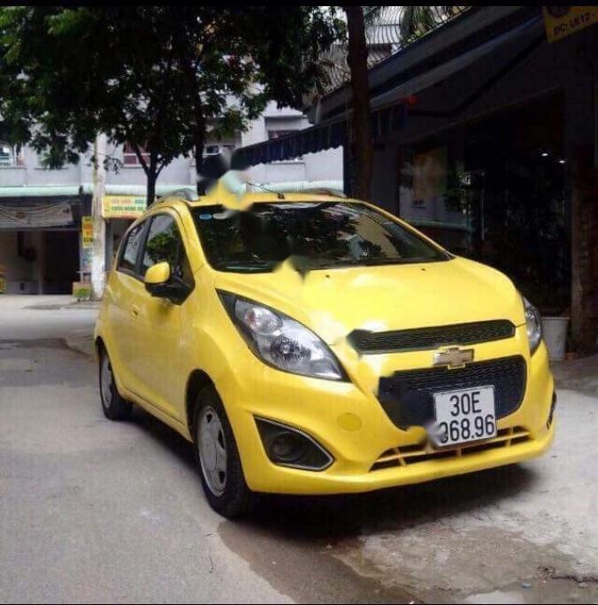 Chevrolet Spark 2013 - Bán Chevrolet Spark đời 2013, màu vàng